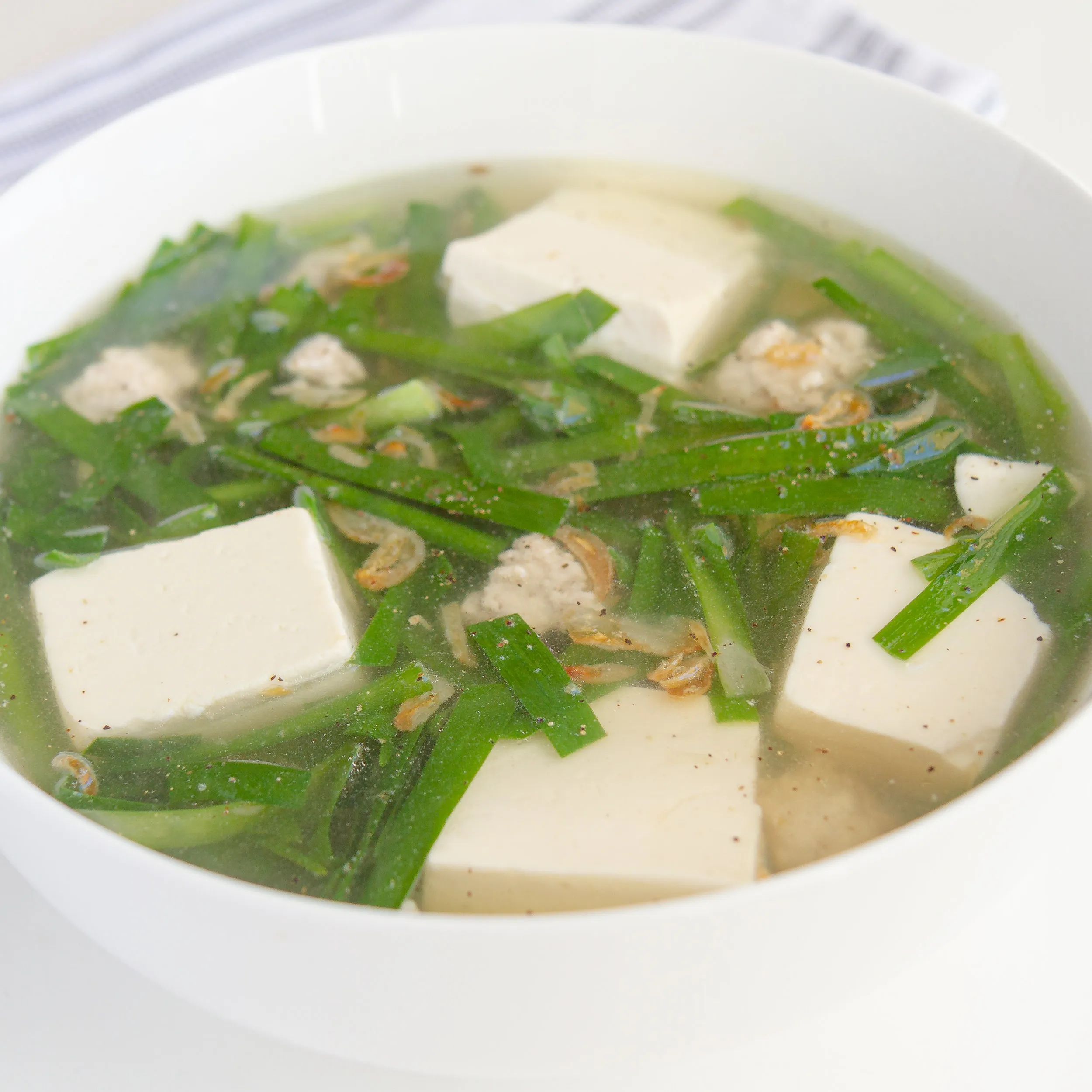 Vietnamese Tofu and Garlic Chive Soup (Canh Đậu Hũ Hẹ)