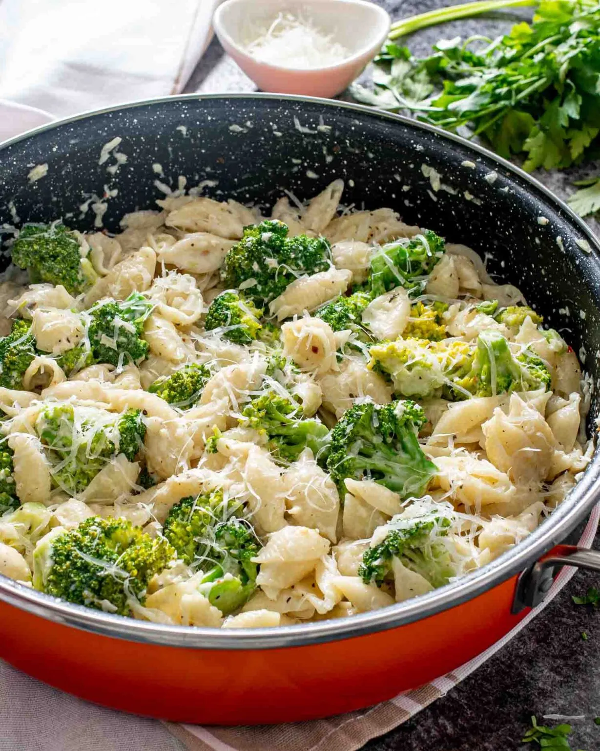 creamy tahini broccoli pasta