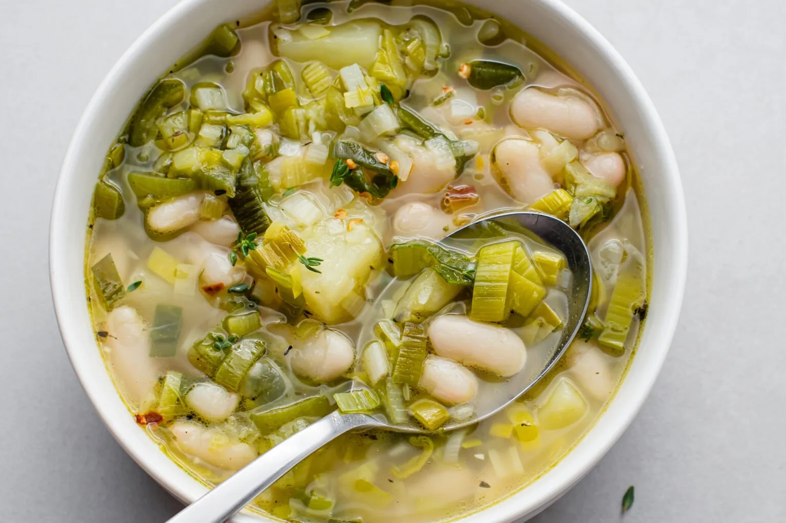 spicy leek and white bean stew
