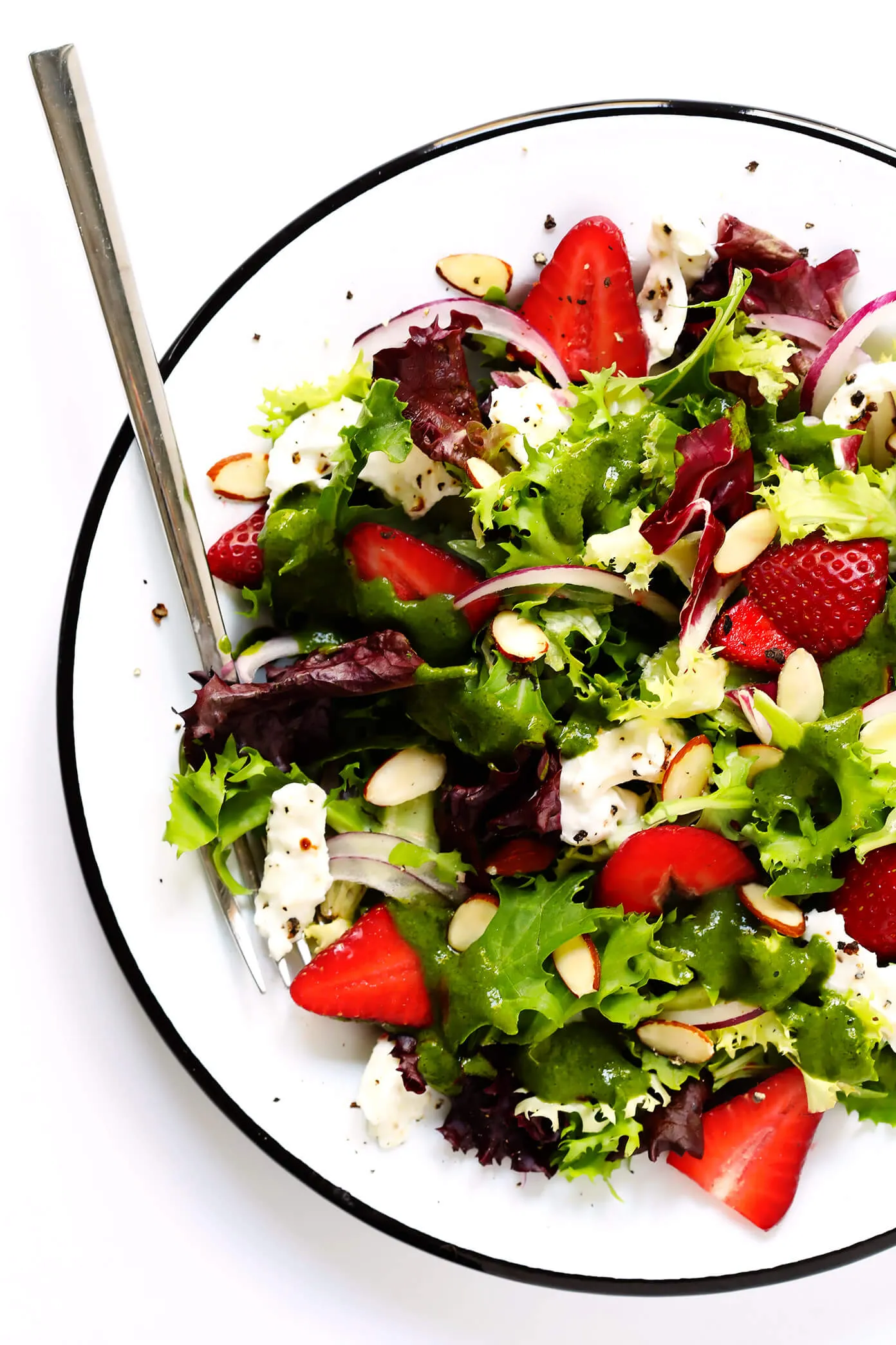 strawberry burrata salad with basil vinaigrette